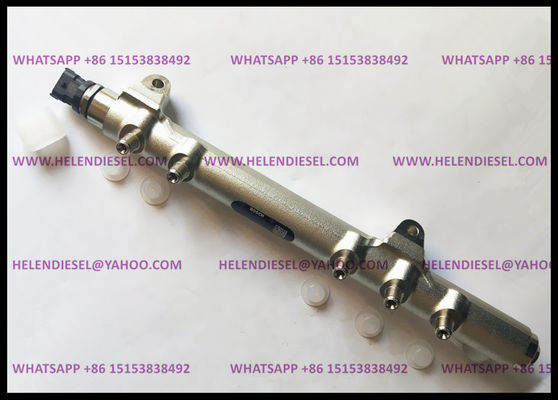 China 0445214112 BOSCH common rail 17520 MA71A / 17520MA71A / 107780-0421 / 1077800421/ fuel rail 0 445 214 112 supplier